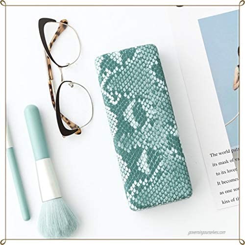 OKINAN Glasses Case of Snake Pattern Stylish and Portable Sunglasses Case with a Cleaning Cloth for Women
